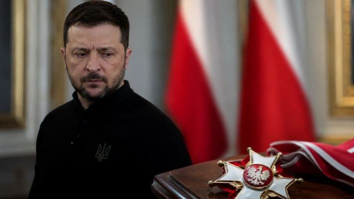 ПОЛЯКИ ЛИШИЛИ ЗЕЛЕНСКОГО ОРДЕНА БЕЛОГО ОРЛА