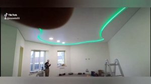 Двухуровневый натяжной потолок с RGBподсветкой