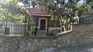 Родной дом преподобного Паисия Святогорца (Эзнепидис) в Конице и часовня св. великомученицы Варвары