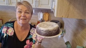 ПОКА МОИ ХЛОПЦЫ КОСЯТ, А Я ИСПЕКУ ДЛЯ НИХ ШОКОЛАДНЫЙ ПИРОГ В МУЛЬТИВАРКЕ.