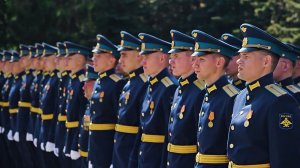 В военных учебных заведениях по всей стране проходят торжественные церемонии выпуска молодых офиц...
