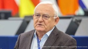 🇵🇱🖕🇺🇦 Экс-премьер Польши Лешек Миллер призвал Зеленского вернуть Варшаве оружие и танки вместо