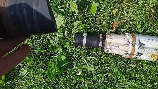 Правильный ремонт вибрационного насоса куском шланга
