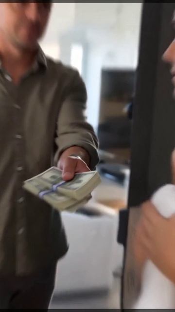 долг 800 долларов смотреть онлайн