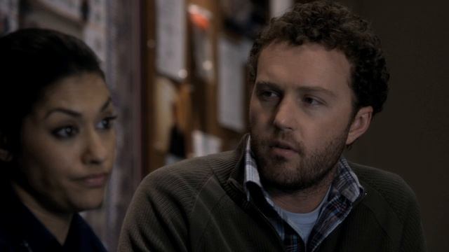 Врата 2 серия «Что скрыто внутри» (сериал, 2010)
