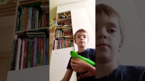 сколько нужно резинок чтобы лопнуть шарик очень интересно