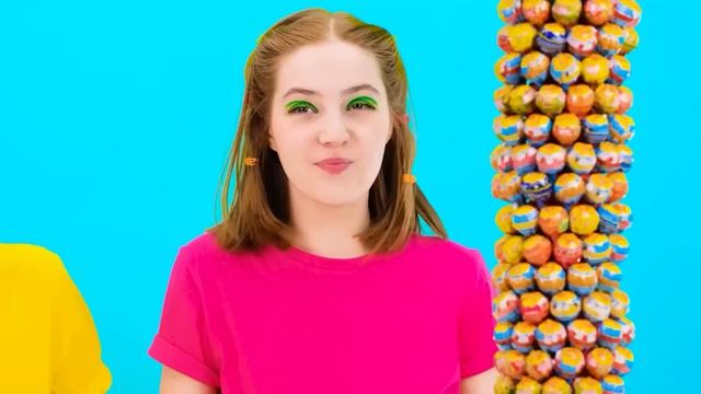 1000 Загадочных Кнопок и Только Одна Тебя Спасет # Смешные Ситуации с Едой от Fun Challenge смотреть онлайн