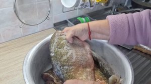 Готовим свежий улов.Жареная рыба и вкусные котлеты.
