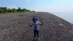 Рыбалка на Енисее. Маленькая рыбачка в деле.