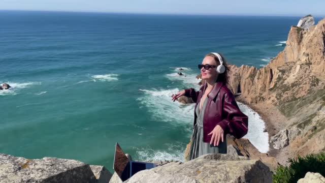 VOLKOVA - Cabo da Roca, Portugal 🇵🇹 Cinematic Melodic House DJ Set [Atlantic Ocean] смотреть онлайн