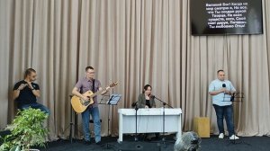 «Ты - мой Бог, Ты всегда со мной»; «Великий Бог!»