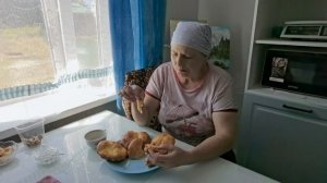 Шаньги, дрова, пляж.