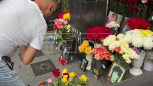 Могила Виктора Цоя в Санкт-Петербурге