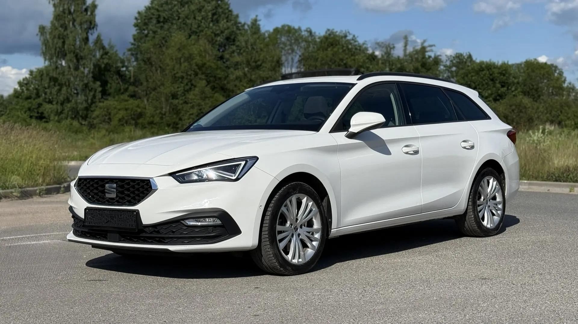 В наличии Seat Leon TGI CNG 1.5TSI-DSG. Авто из Германии. Метан-Бензин. Пробег 51к. смотреть онлайн