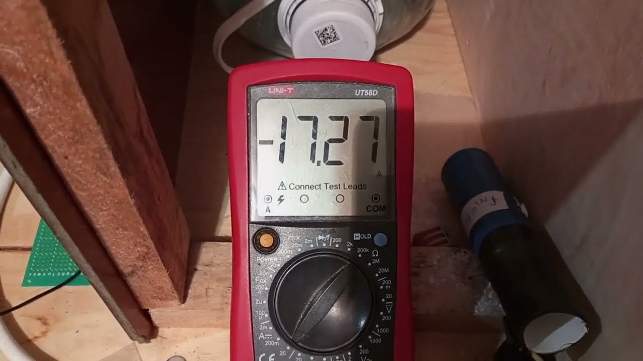 Расчёт показал Umax=16 кВ на резонансном конденсаторе катушки предварительной поляризации. Схема смотреть онлайн