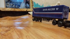 кадр с грузовиком