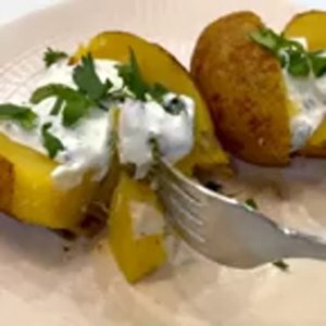 Картошка с сметанно-чесночным соусом 😌