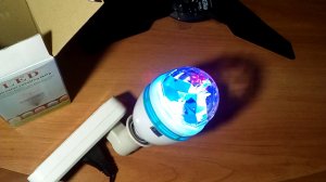 Новогодняя Лампочка. RGB Обзор.