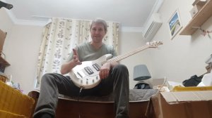 Обзор перепайки китайской реплики Musicman StingRay 5 струн. Замена балансного потенциометра.