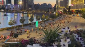Тысячи москвичей приняли участие в ночном забеге