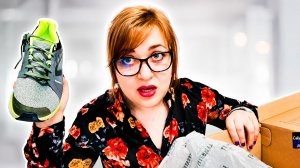 АСМР Грубый и ушлый продавец в обувном магазине 👠 ТОКСИЧНАЯ ПРОДАВЩИЦА хочет ВТЮХАТЬ тебе ПОБОЛЬШЕ