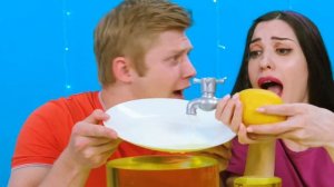 Откуси Лизни или Ничего Челлендж # Кухонные Войны от Fun Challenge