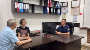 Напавший на посетителей ТЦ в Краснодаре 19-летний парень признал вину и заявил, что раскаивается.