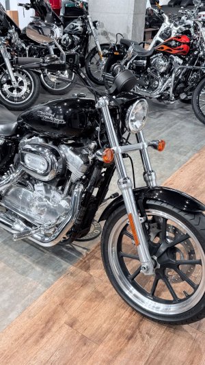 2017 HD Sportster 883 Chrome Edition 11K (VIN 1HD***6586)
