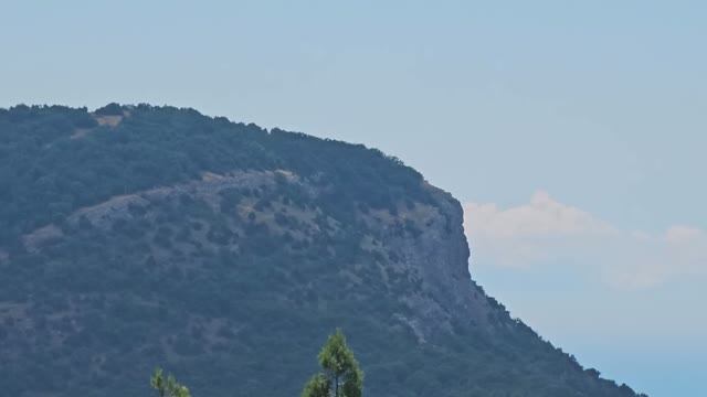 Муркум-Улле, вид на перевал Куршум-Богаз и около него сзади от моря - 6 (хребет, Крым)