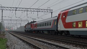 ЭП20-023 с поездом №3 «Кавказ» Кисловодск–Москва и ЭД4М-0312 Москва–Черусти