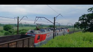 Электровозы 3ЭС5К-976 и 3ЭС5К-283 «Ермак» со сдвоенным грузовым поездом на Транссибирской магистрали