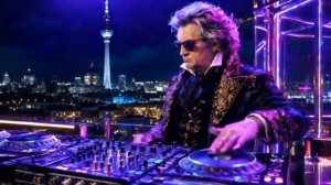 Beethoven x Berlin Techno   City Lights Tribute   30 Min Urban Session