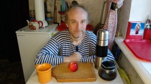 Перекус. Где выгоднее жить в доме или квартире? Мукбанг. Обжор. Еда на камеру. Диета. Шизофрения.