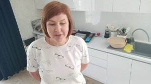 С Настей на кухне// Поставила на просушку чай