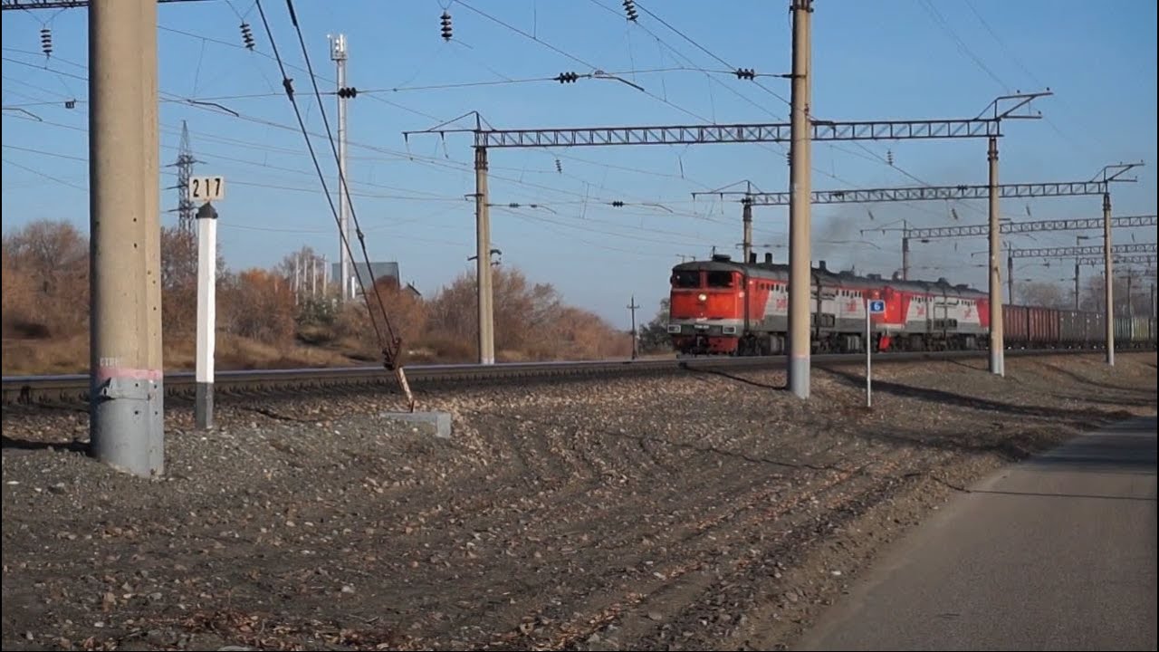 Тепловозы 2ТЭ10М-3389 и 2ТЭ10М-3562. Двойная тяга. Звук 10Д100. смотреть онлайн