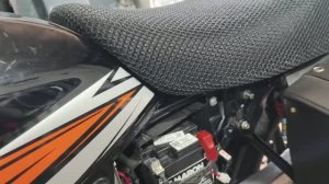 Как снять сиденье на мотоцикле TVS 150 X