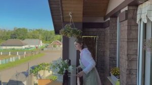Искусство уютной жизни в сельской местности Нахождение радости посреди летней рутины