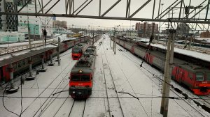 Электровоз ВЛ10у и  ПОМ-1 на станции Новосибирск-Главный