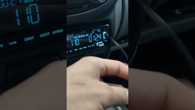 Обзор магнитолы pioneer 8058,как установить дату и время! смотреть онлайн