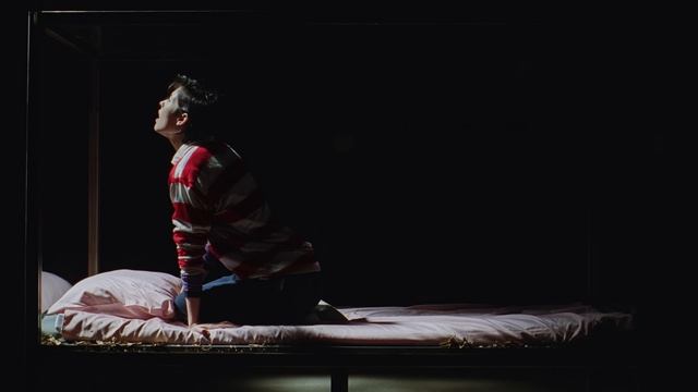 Gracie Abrams - Hit the Wall (Official Music Video) смотреть онлайн