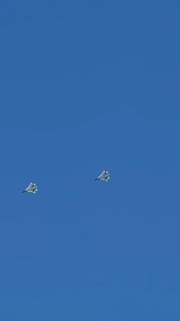 Истребители Су-35С и Су-57 нового производства в воздухе