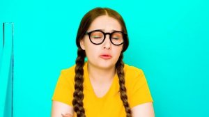Секретный Домик Под Кроватью # Богатая vs Бедная Смешные Моменты от Fun Challenge