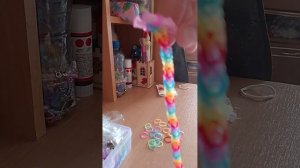 Лёгкий красивый разноцветный браслет с брелком из резинок для начинающих на рогатке🌈🌈