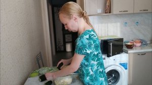 Никому не здрасьте, шум вокруг и бананы 🍌