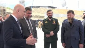 Антон Силуанов осмотрел новый район имени Владимира Путина в Грозном