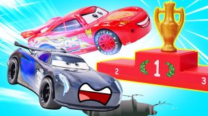 Нечестная гонка: Маквин против Джексона Шторма за золотой кубок 🏎️🏆 | Для детей