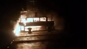 В эту «игру можно играть вдвоем: блокада Одессы...

Видео горящего панамского сухогруза Victress,