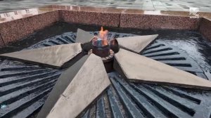 Сотрудники МВД по КЧР возложили цветы к мемориалу павшим землякам
