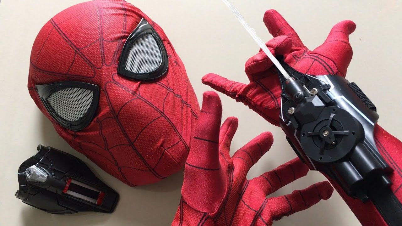 ЧЕЛОВЕК ПАУК - РАСПАКОВКА ВЕБ-ШУТЕРОВ | MARVEL SPIDER MAN смотреть онлайн