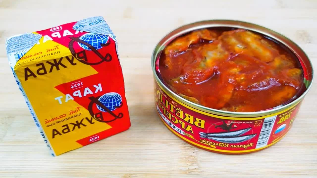 Превращаю кильку в томатном соусе в настоящую еду! Хоть гостей встречай, хоть сам ешь смотреть онлайн